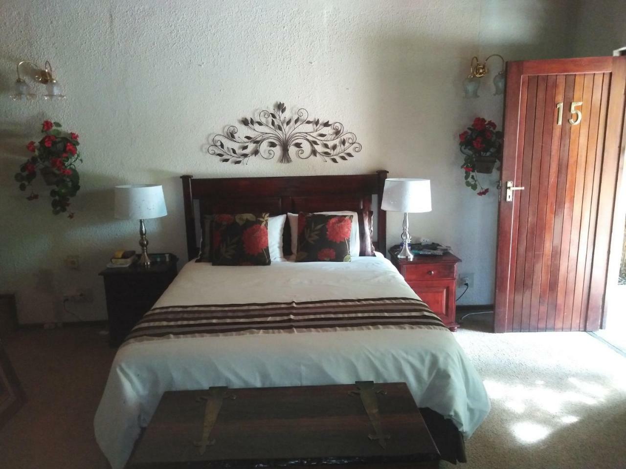 Khokha Moya Guesthouse Эрмело Экстерьер фото