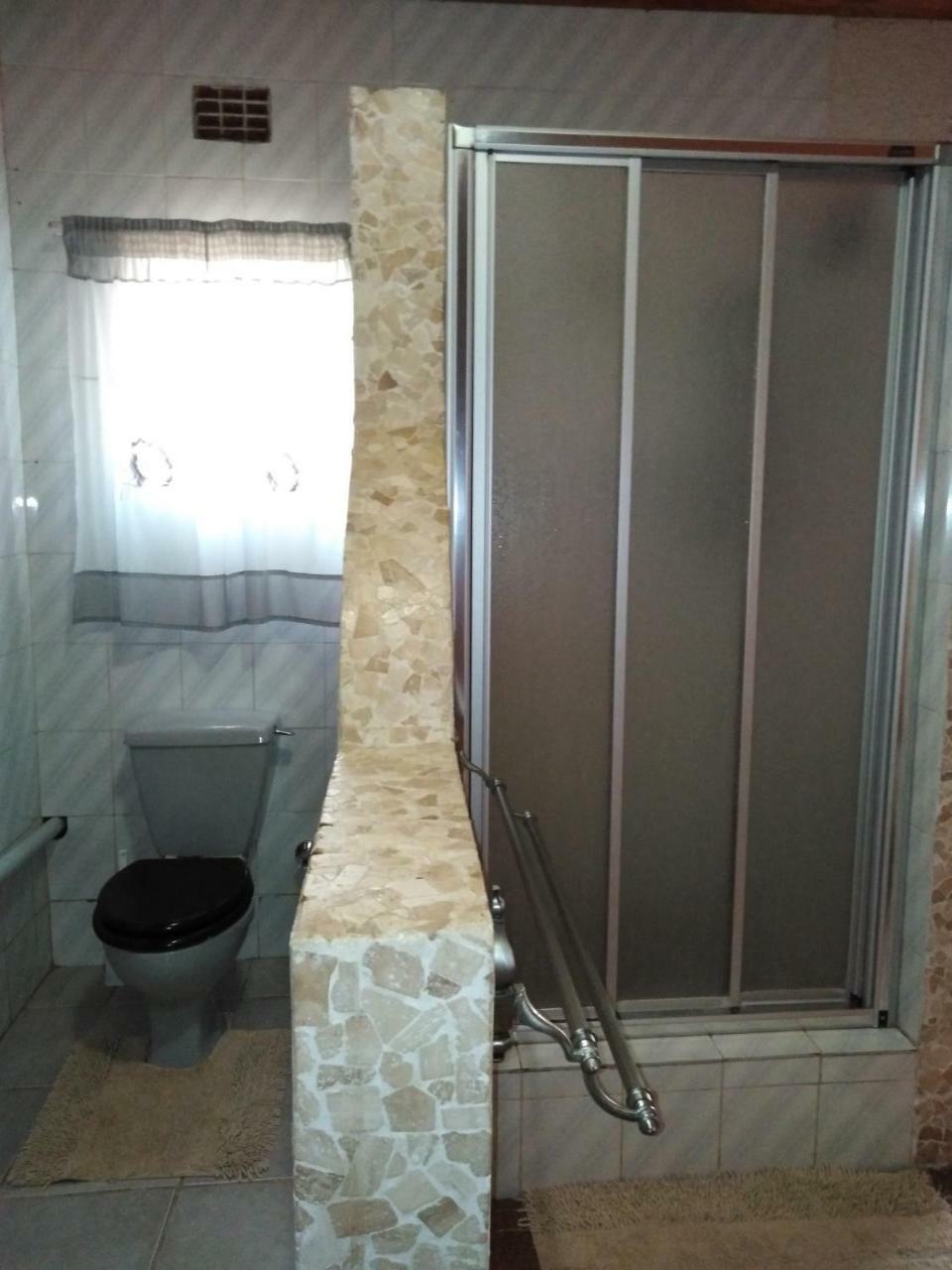 Khokha Moya Guesthouse Эрмело Экстерьер фото